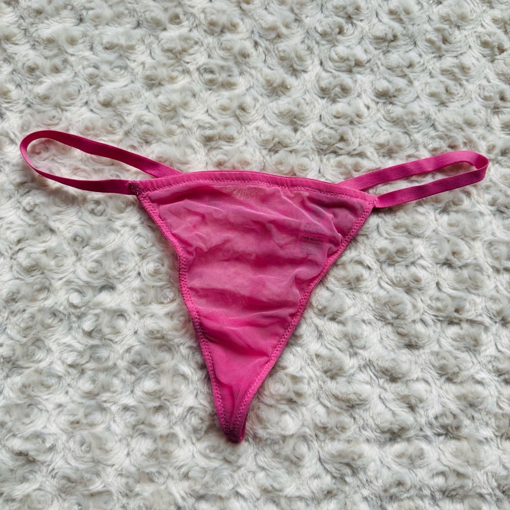Victoria's Secret Bubblegum Pink String Thong Bikini Undies Panties Sz Small NEW